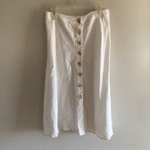 Women’s white skirt